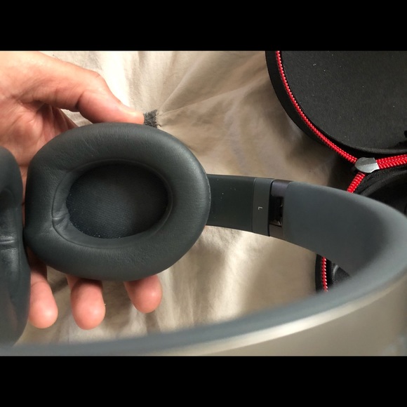 BEATS STUDIO WIRELESS - Picture 7 of 8